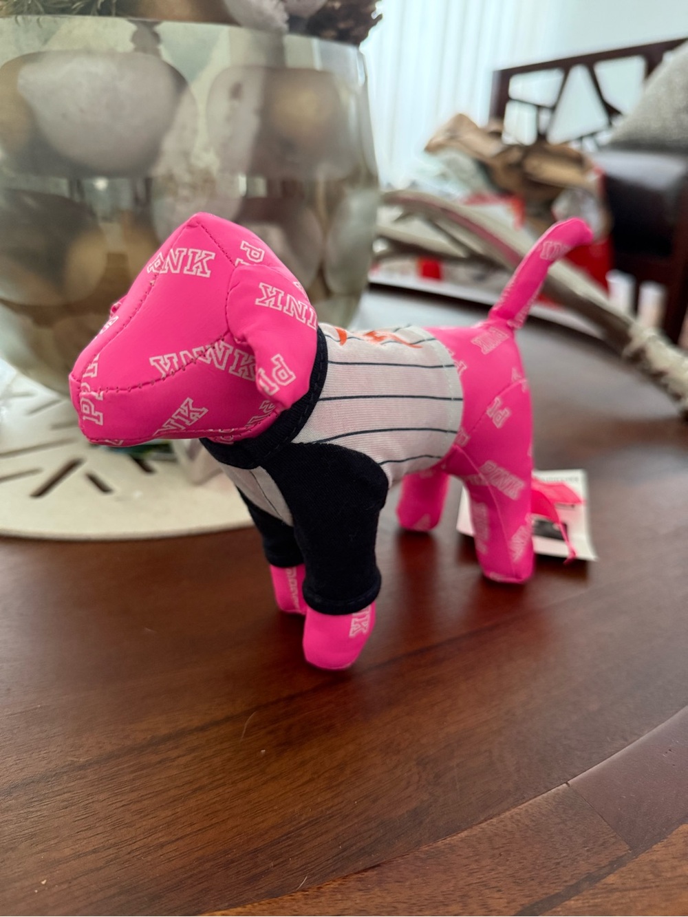 Victoria's Secret PINK MLB Detroit Tigers Plush Dog NWT
Exclusive Collectible